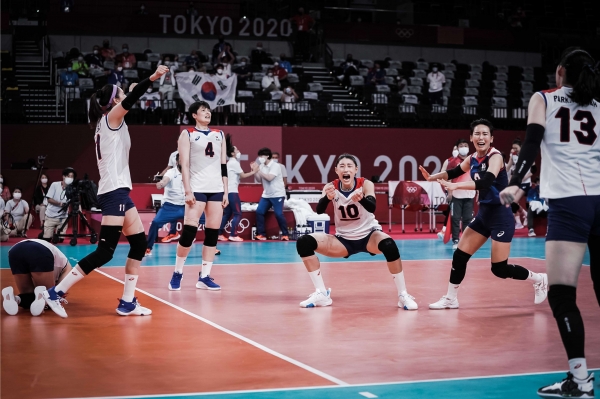 한국 여자배구 국가대표팀이 대회 2연승을 달리며 8강 진출 8부능선을 넘었다. [사진=FIVB 제공]